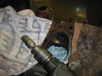  used a wire brush to clean up the carbon from around the exhaust valves